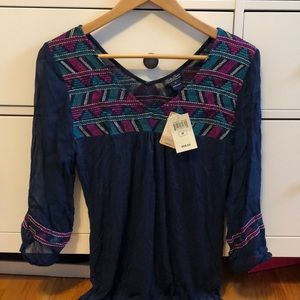 Lucky navy top with tribal print